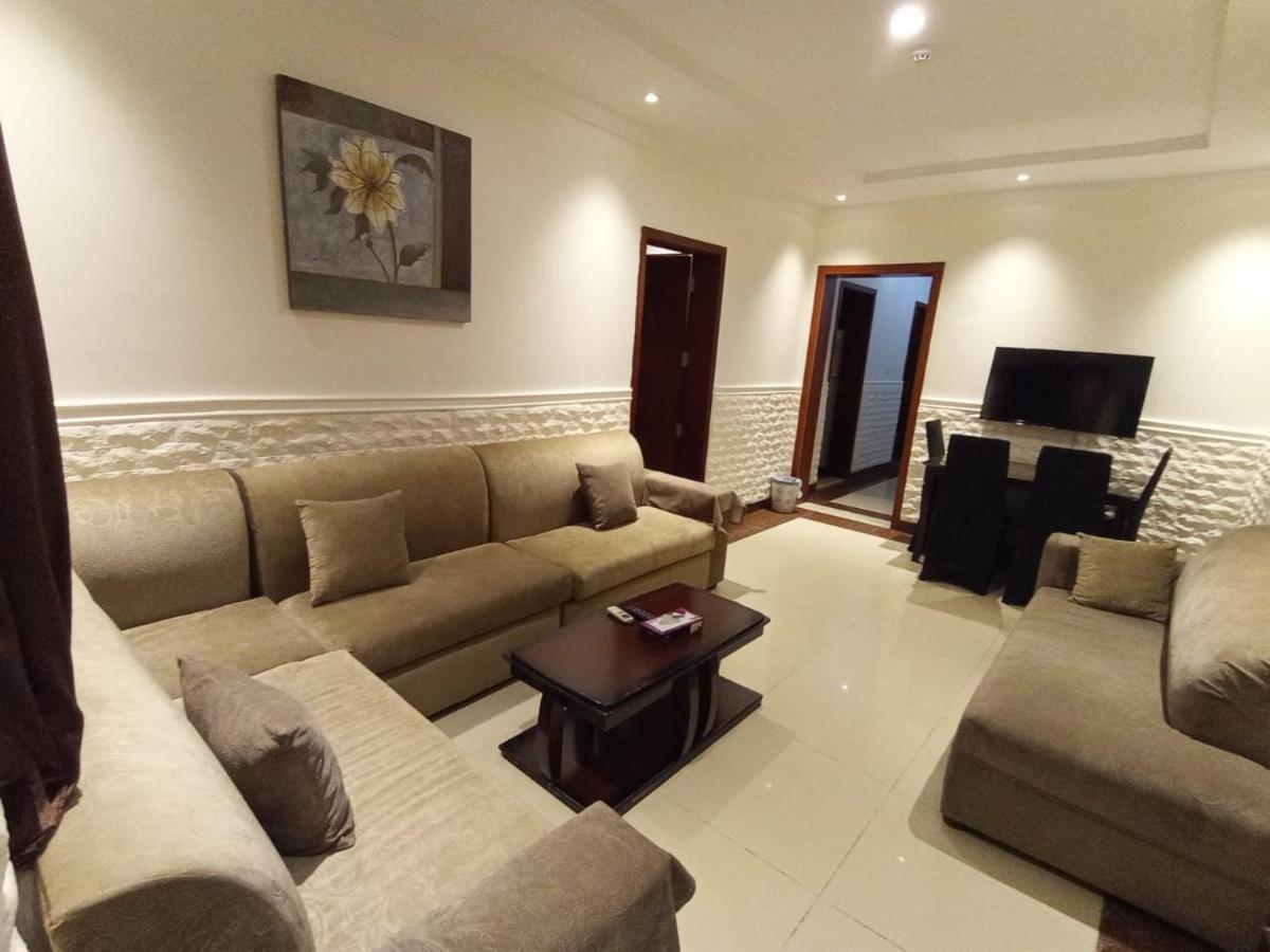 Celine Al Motamaiza Furnished Apartment Jeddah Ngoại thất bức ảnh