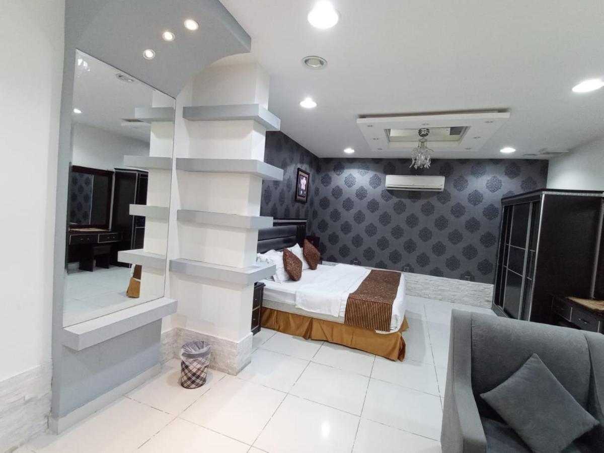 Celine Al Motamaiza Furnished Apartment Jeddah Ngoại thất bức ảnh