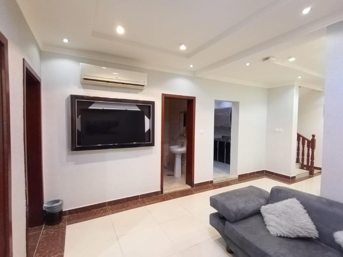 Celine Al Motamaiza Furnished Apartment Jeddah Ngoại thất bức ảnh